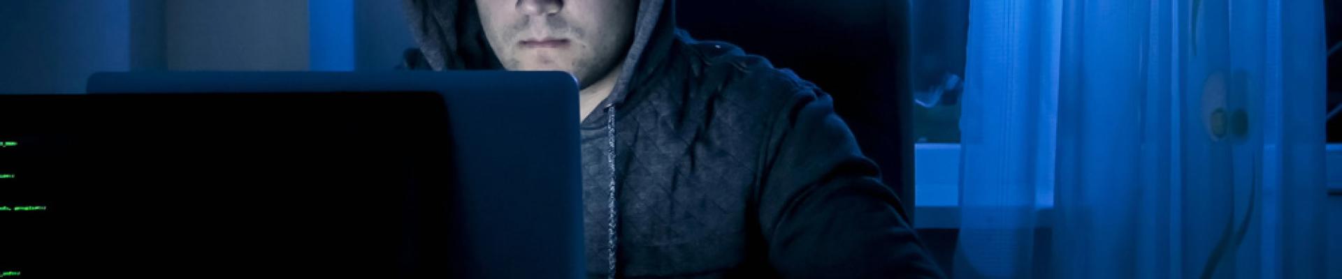 15 Signs You’re Being Catfished Online