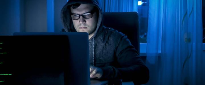 15 Signs You’re Being Catfished Online
